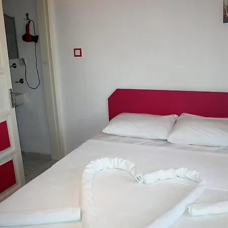 Ela Hotel 2*