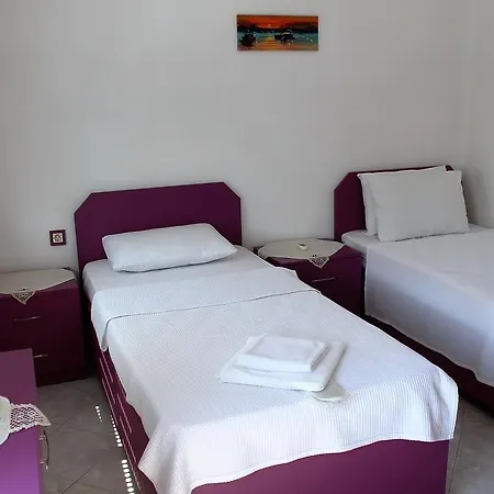 Ela Hotel 2*