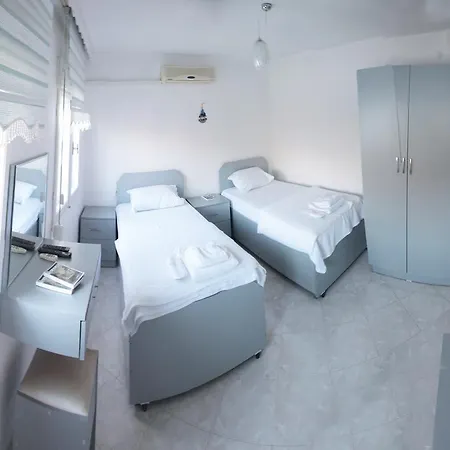 Ela Hotel 2*
